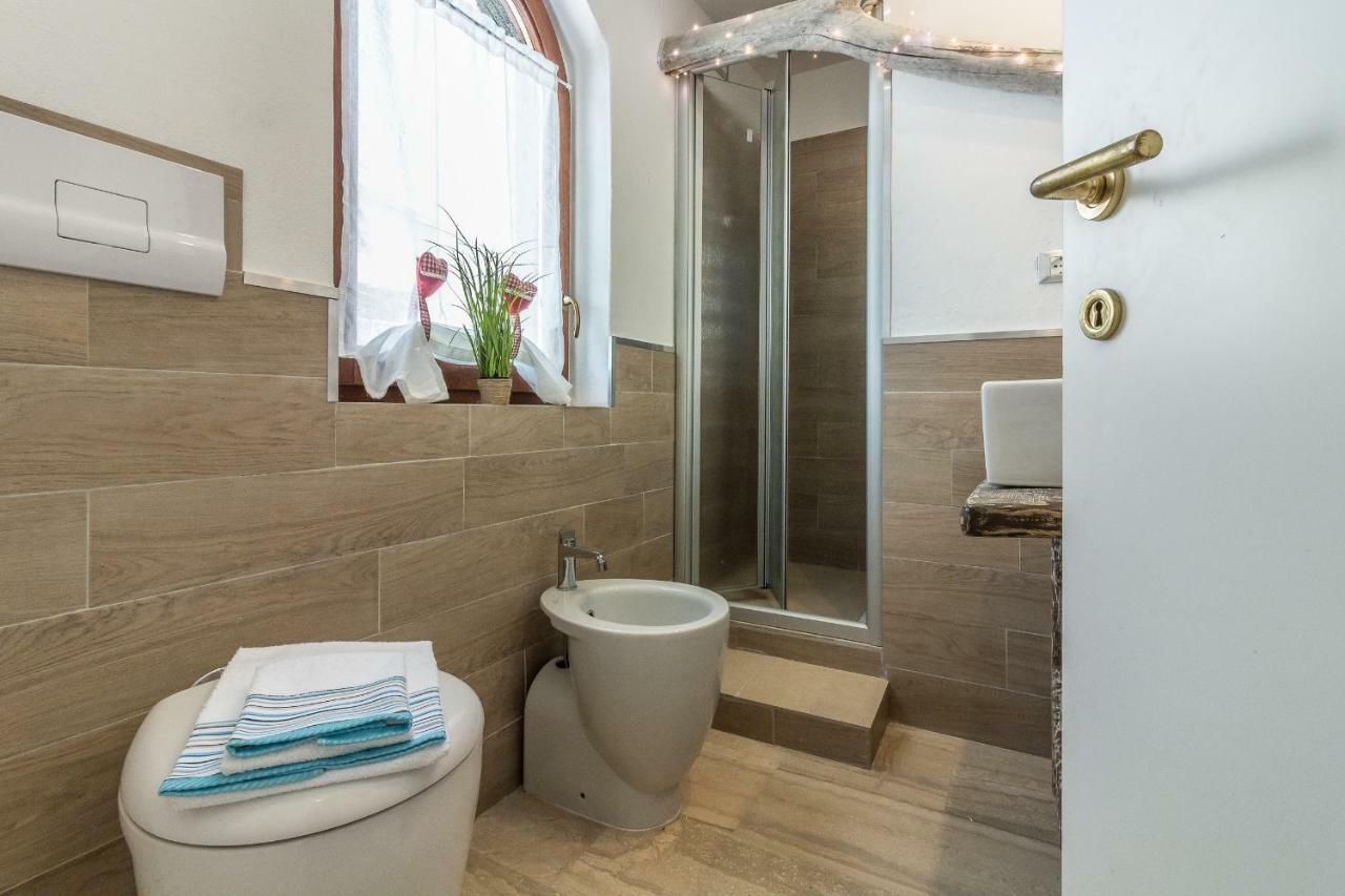 Maricciolu Suites And Apartments Ольбия Экстерьер фото