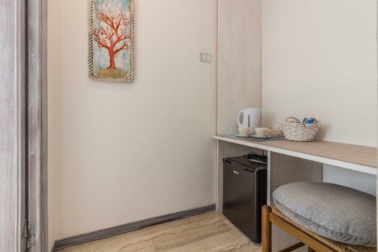 Maricciolu Suites And Apartments Ольбия Экстерьер фото